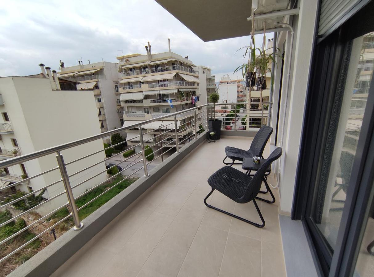 Grey Swan - Modern & Stylish Apartment With Private Parking Volos Ngoại thất bức ảnh